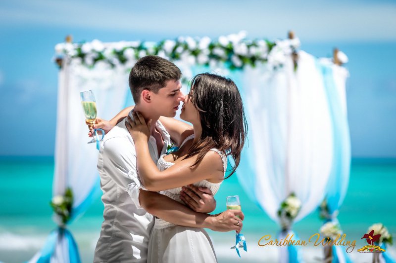 http://caribbean-wedding.ru/wp-content/gallery/svadba-na-ostrove-saona_1/svadba-na-ostrove-saona-55.jpg