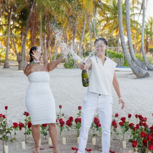 punta-cana-lesbian-engagement-21